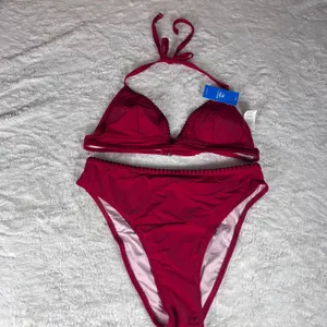 Cupshe Red High Waisted Bikini Set Whipstitch Halter Triangle Top Size Large NWT thumbnail 2