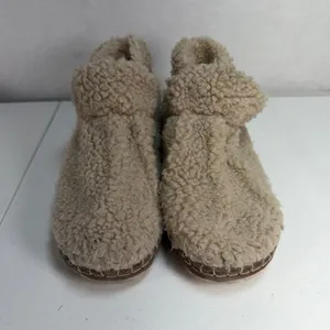 L.L. Bean 7 Cozy Slipper Booties Pile Fleece Comfort Slip On Sherpa Cream Warm thumbnail 5