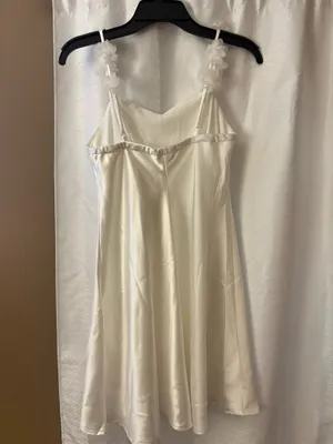 White satin mini dress Size M thumbnail 2