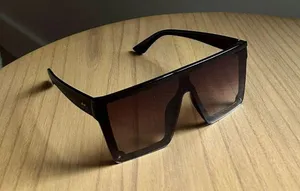 Flat Top Sunglasses Brown thumbnail 2