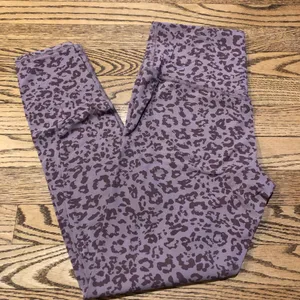Athleta Leopard Elation Ultra High Rise Tight Leggings Flora Mauve thumbnail 1