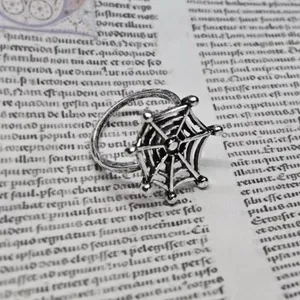 Witches Spiderweb Ring Silver thumbnail 2