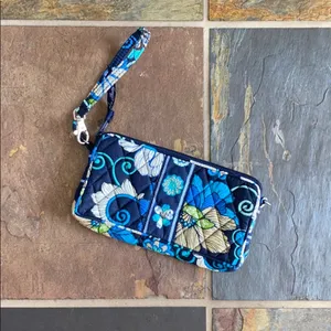 Vera Bradley Wristlet thumbnail 2