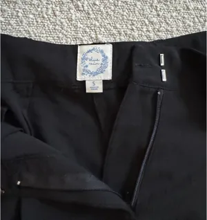 Blue Rain Black pleated Shorts thumbnail 3