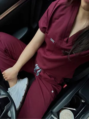 Figs Scrub Set Burgundy Maroon Size Small Catarina Zamora thumbnail 2