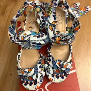 New in Box Ribbon Tie Sandal Heels thumbnail 6