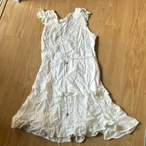 VENUS X LASCANA white dress thumbnail 1