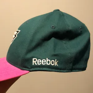 Philadelphia Eagles NFL Onfield Reebok Breast Cancer Awareness Hat thumbnail 3