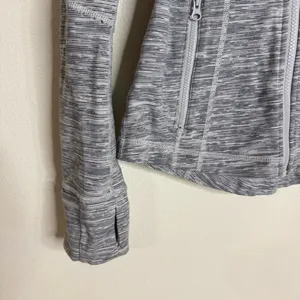 Lululemon ladies athletic wear Gray Full-Zip define Jacket SZ 4 gym working‎ out thumbnail 4