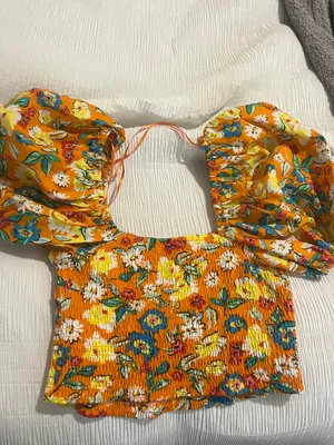 ZARA NWOT  puff sleeve top thumbnail 2