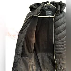 YMI Snobbish Women Black Faux-Fur-Lined Hooded Puffer Quilted Coat Jacket thumbnail 4