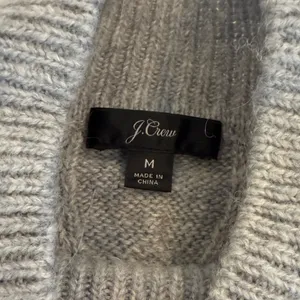 J.Crew Women Gray Chunky Cable Knit Medium Sweater - C1-004 thumbnail 2