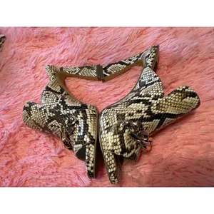 White House Black Market Snakeskin Print Chain Heel shoe‎ 6M glam boho Y2K brown thumbnail 4