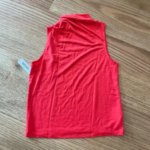 Aritzia red top thumbnail 4