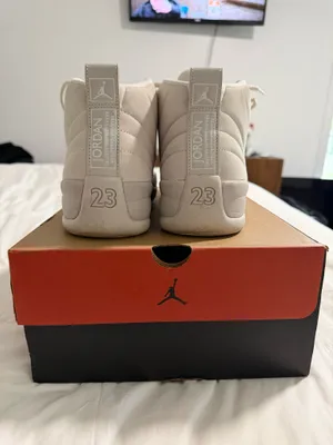 Air Jordan 12 Retro thumbnail 4