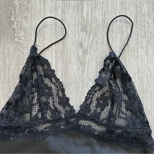 Princess Polly Lace Crop Top thumbnail 3