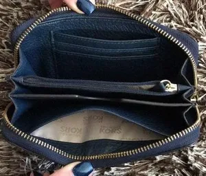 Michael Kors Wallet thumbnail 2