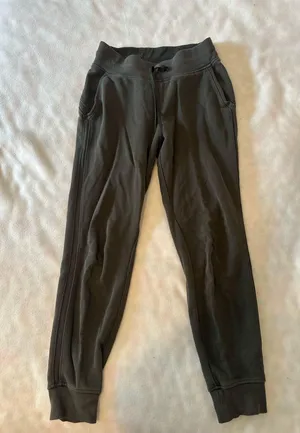 Lululemon Sweatpants  thumbnail 1