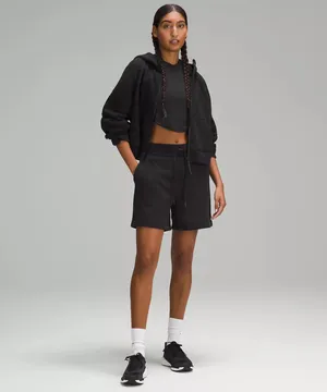 Lululemon Scuba High-Rise Short 5"- size 8- in black thumbnail 6