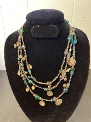 VJ vintage 3-Strand Beaded Necklace. SKU 695 thumbnail 1
