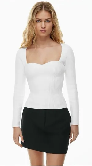Aritzia Babaton Sculpt Knit Sweetheart Long sleeve XS NWT thumbnail 1