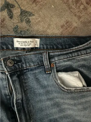 Abercrombie and Fitch The 90s Slim Straight Ultra High Rise thumbnail 2