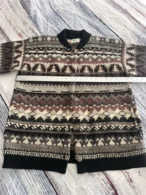 Vintage R.E.I. 100% Wool Fair Isle Knit Cardigan in Black, Brown & Cream thumbnail 10