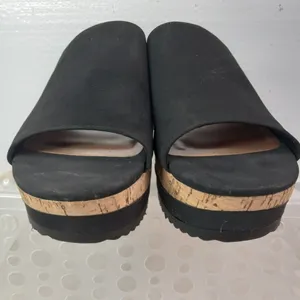 Black Platform Sandals Size 9.5 thumbnail 3