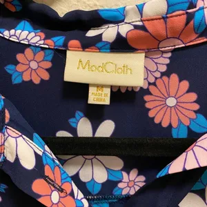 ModCloth Energetic Effort Floral Button-Up Blouse Size M thumbnail 4