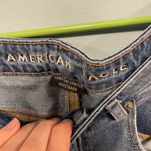 American Eagle Outfitters Light Blue Ripped Straight Leg Jeans high rise mom 4R thumbnail 5