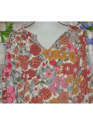 Entro Floral Blouse Womens Large 100% Rayon Boho Peasant V Neck Retro Mums thumbnail 3