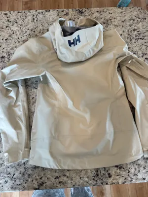Helly Hansen Women’s Cream Rain Jacket  thumbnail 6