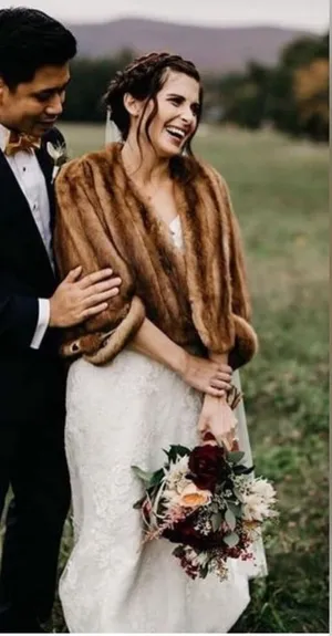 Luxury Vintage Real Fur 1940s Mink Cape/Vest/Stole Mint Condition Mob Wife Vibe thumbnail 1