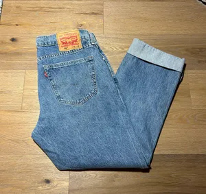 Levi's Women’s size 32 jeans/size 14 jeans thumbnail 3