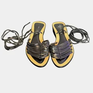 Kenneth Cole Black Leather Lace Up Gladiator Sandals Womens 35 Strappy Italy thumbnail 2
