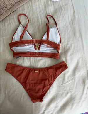 Victoria's Secret | V - Accent Bikini Set thumbnail 2