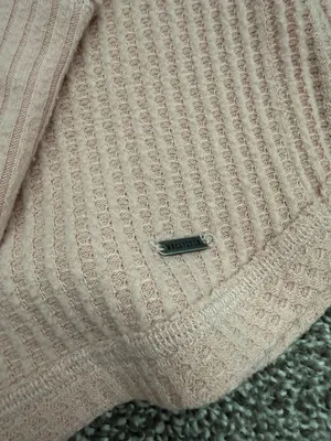 Hollister Sweater thumbnail 3