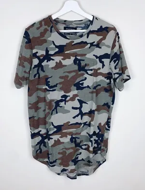 PacSun Camo Tee Longer‎ Fit Rounded Hem thumbnail 1