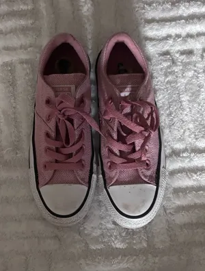 Converse thumbnail 1