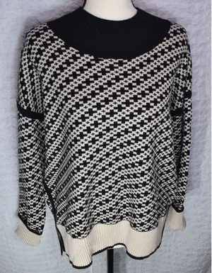 VICI Womens Medium Black White Geometric Knit Oversized Mock Neck Sweater thumbnail 1