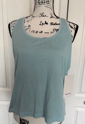 lululemon athletica Swiftly Tech ScoopNeck Tank 2.0 *Race - Foam thumbnail 1