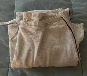 Hollister Sweatpants thumbnail 2
