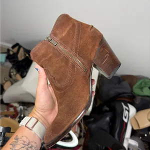 FRYE Renee Seam Short Boot , Brown Suede, Womens Size 7.5 M thumbnail 13