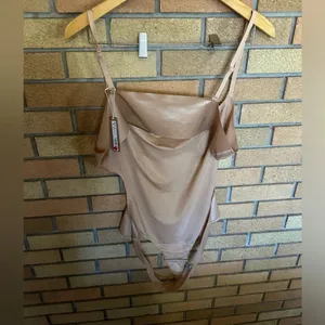 NWT SKIMS Barely There Shapewear Silky Bodysuit Open Back Thong Clay Size 4X thumbnail 3