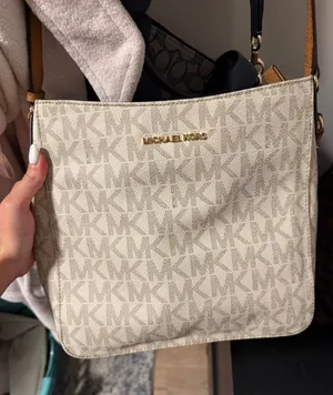 Michael Kors Purse thumbnail 1