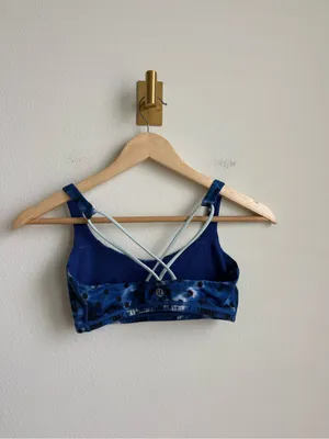 Lululemon Free to Be Wild Bra Windy Blooms Sapphire Blue Multi Size 4 thumbnail 4