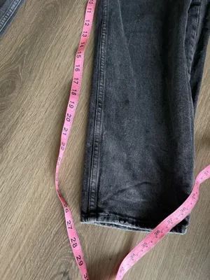Abercrombie & Fitch The 80’s Mom High Rise Black Jeans thumbnail 9