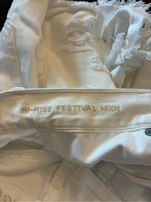 American Eagle Jean Shorts Women’s 4 Hi-Rise Festival Midi White Denim Cutoff thumbnail 3