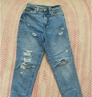 H&M Abercrombie & Fitch High-Waisted Mom Jeans thumbnail 1