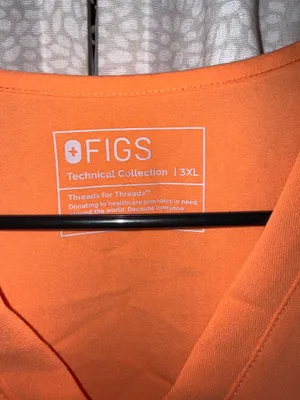 FIGS Scrubs Set thumbnail 2